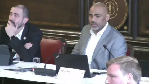 LDRS Marvin Rees in a cabinet meeting