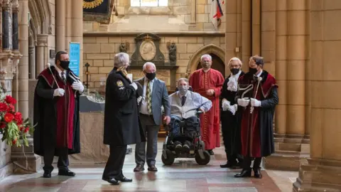 PR4Photos Ltd Steven Webb and dignitaries from Truro City Council