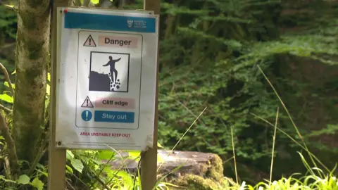 River Braan danger sign