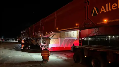 Suffolk Highways The abnormal load at Eye Airfield