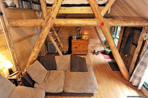 Reader's Sheds/Cuprinol Kevin Herbert's West Wing