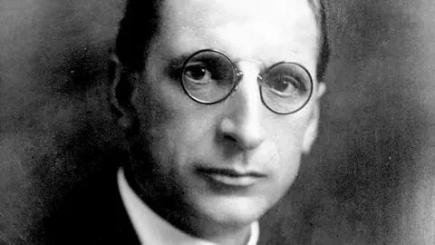 Getty Images Eamon de Valera figurine