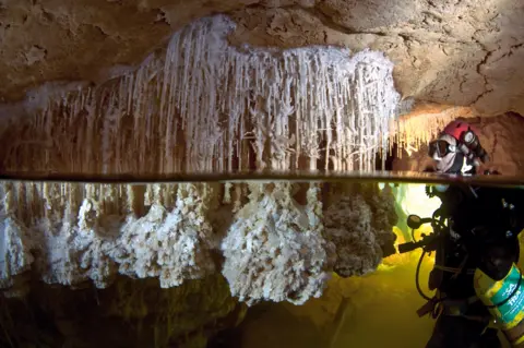 Toni Cirer Diver in Mallorca's underwater caves