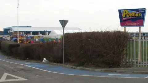 Jaggery/Geograph Pontins in Prestatyn