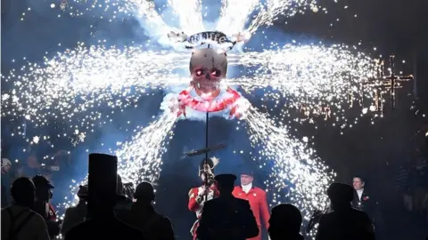 Reuters Lewes bonfire society