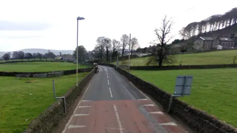 Google Rural road without pathway for pedestrians