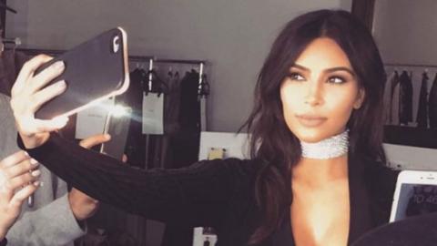 The secret I'm hiding under my oversized fashion style - BBC News