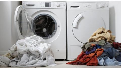 Washing machine and tumble dryer