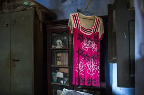 Mansi Thapliyal Indian pink dress