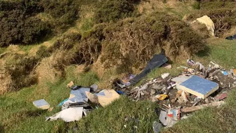 IOM CONSTABULARY Fly tipping at Eairy Cushlin