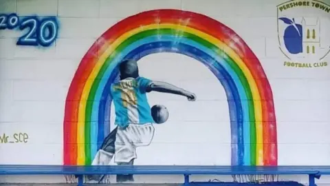 Jacqui Marler Pershore Town mural