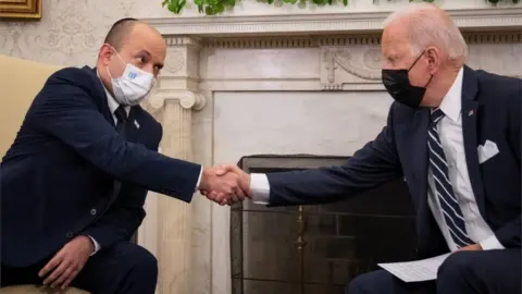 EPA Naftali Bennett (left) and Joe Biden (27/08/21)
