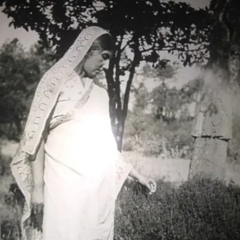 Sheela Bonarjee Dorothy Bonarjee in a sari