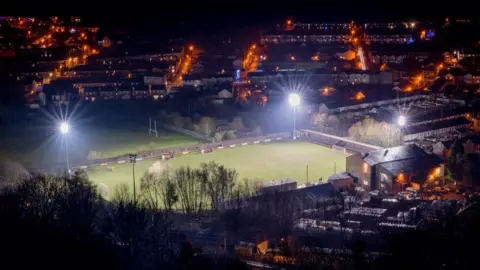 Ton Pentre AFC Ton Pentre's Ynys Park