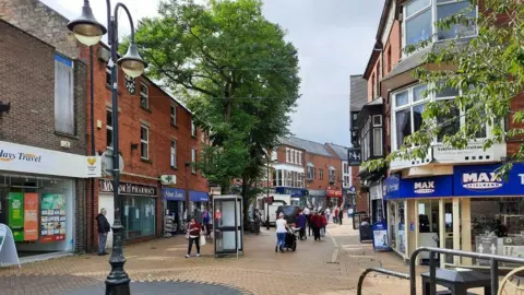 LDRS Sutton In Ashfield Town Centre