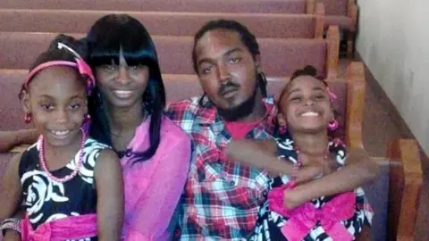 GoFundMe / Family of Gregory Hill Hr Gregory Vaughn Hill Jr with his fiancée and two of his children