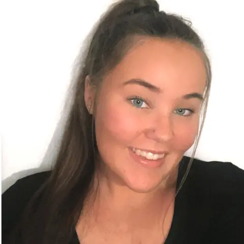 Leaola Robert- Briggs Leaola Robert- Briggs