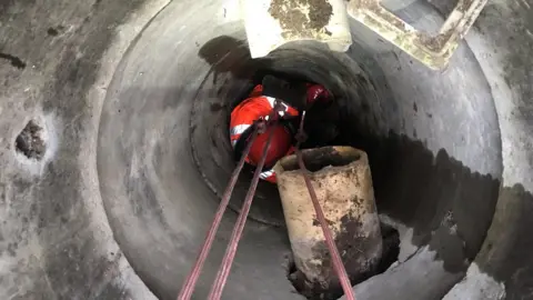 @Beds_FireCtrl Dog rescue