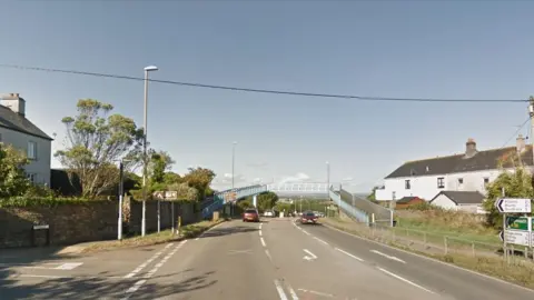 Google A38 through Landrake