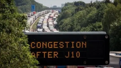 Getty Images Queues on the M20