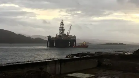 Drilling rig Ocean GreatWhite at Kishorn