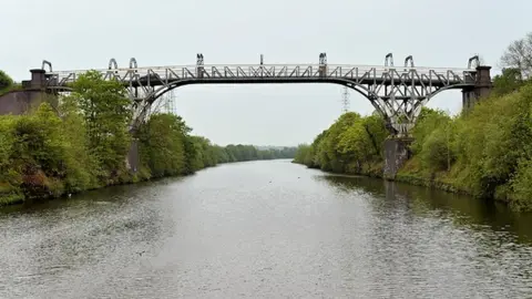 Warburton Toll Bridge