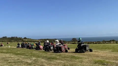Lawnmower racing