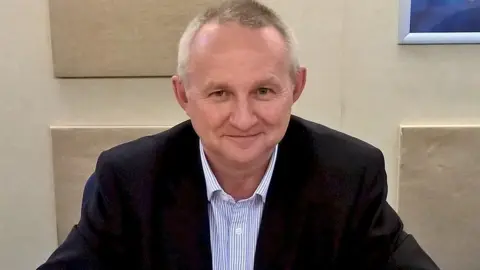 Ian Robinson Ian Robinson