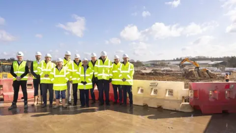 Shinfield Studios Councillors visit site of Shinfield Studios during construction of further five sound stages