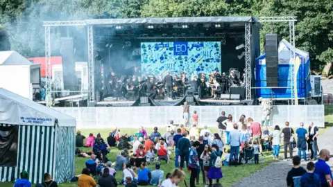 Ciara McMullan Festival stage