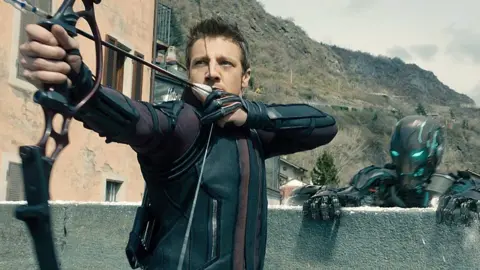 Disney Hawkeye in the battle of Sokovia