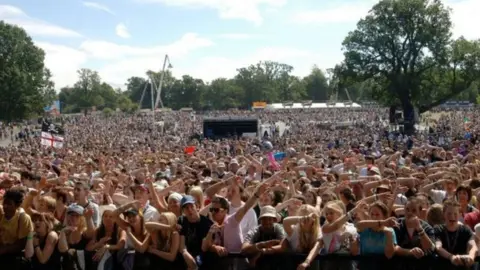 PA V Festival Crowds