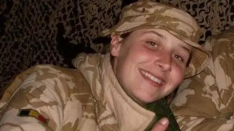 Tammy Whelan Tammy Whelan as a soldier