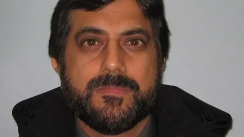 Metropolitan Police Mazher Mahmood posed as a red mercury dealer