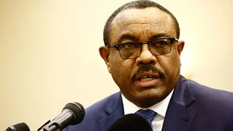 Getty Images Ethiopian Prime Minister Hailemariam Desalegn speaks during press conference in Khartoum on August 17, 2017