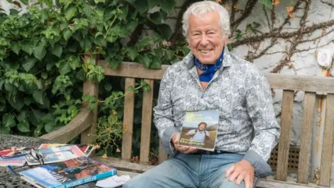 Paul Saunders Jimmie MacGregor