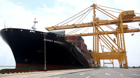 Chaminda Dissanayaka Container ship in Sri Lanka