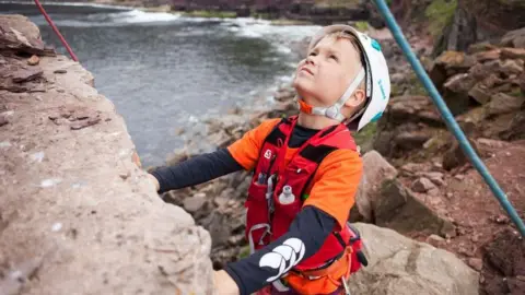 Alex Shaw Photography Edward Mills climbing