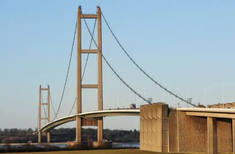 PA Humber Bridge