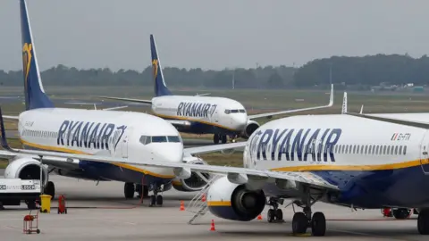 Reuters Ryanair planes