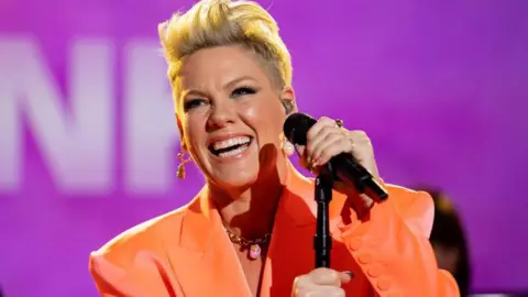 Getty Pink performing