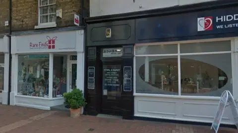 Google Atwal and Barot dental practice, Rugby, Warwickshire