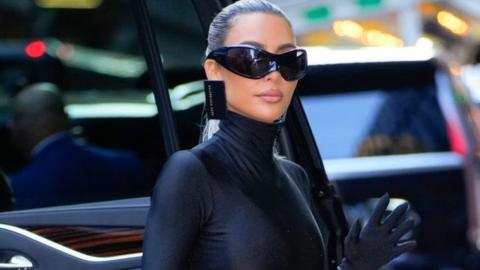 Kim Kardashian ameaça processar Roblox devido a jogo que alegava ter a sua  sex tape