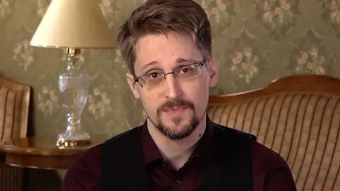 US whistle-blower Edward Snowden said he won't a fair trial if he returns home to the United States.