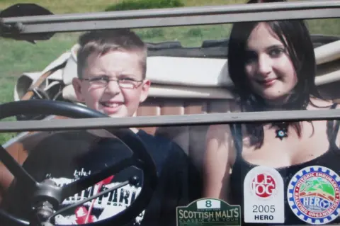 Family photo Andrew and Charlotte Gosden