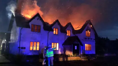 @SFRS_SHardiman/Shropshire Fire and Rescue The pub on fire