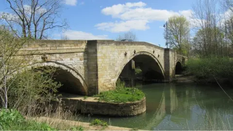 T Eyre / Geograph Bridge at Stamford Bridge