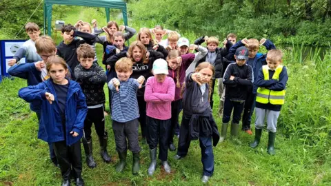 Action for the River Kennet Pupils from Preshute primary school