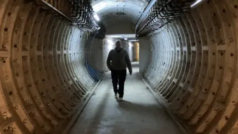 Bunker tunnel