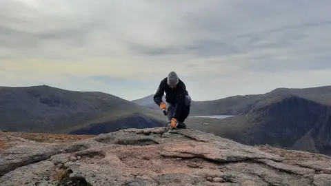 Prof Graeme Warren Rock sampling